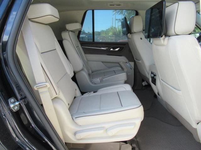 Used 2024 GMC Yukon Denali w/ Denali Reserve Package AWD/4WD image 37