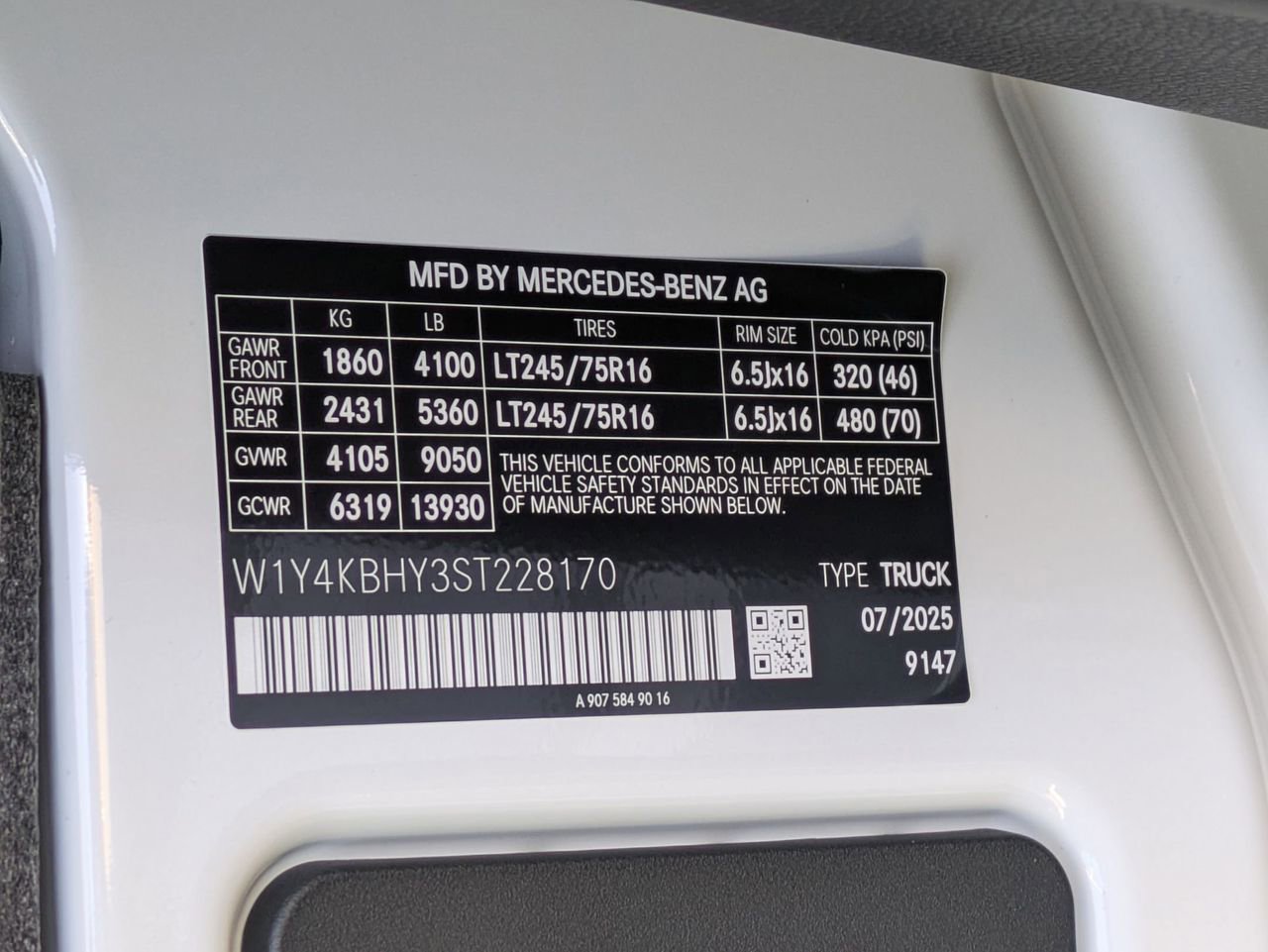 New 2025 Mercedes-Benz Sprinter 2500 image 14