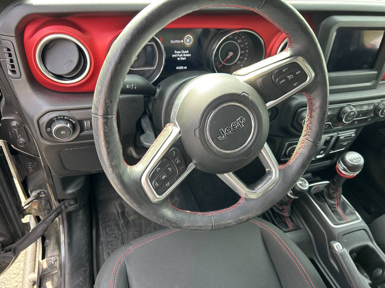 Used 2019 Jeep Wrangler Rubicon w/ Steel Bumper Group AWD/4WD image 9