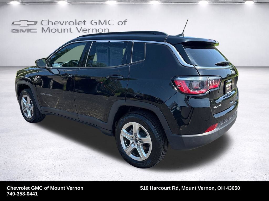 Used 2024 Jeep Compass Latitude AWD/4WD image 3