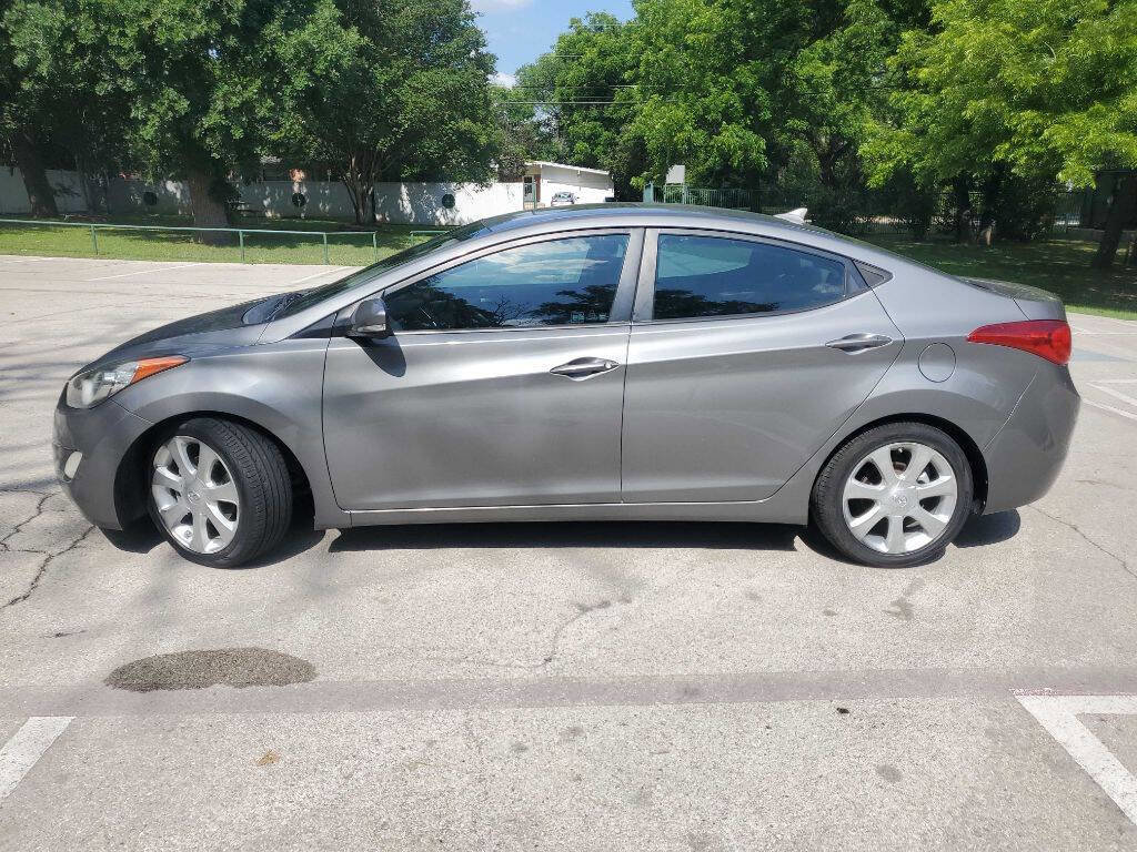 Used 2013 Hyundai Elantra Limited FWD image 3