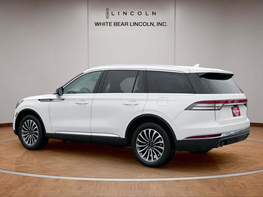Used 2023 Lincoln Aviator AWD w/ Premium Package image 7