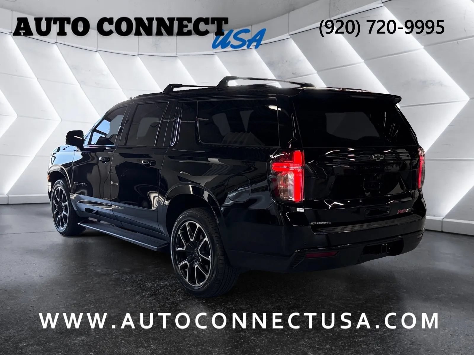 Used 2023 Chevrolet Suburban RST w/ Luxury Package AWD/4WD image 9