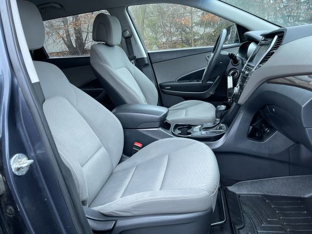Used 2017 Hyundai Santa Fe SE w/ Cargo Package image 25