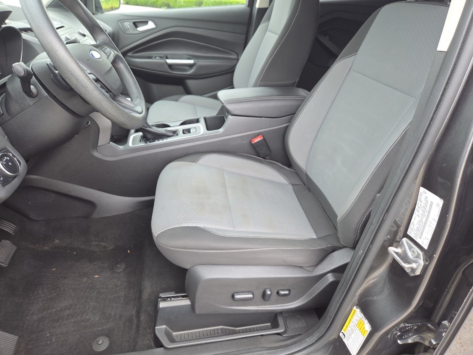 Used 2017 Ford Escape SE w/ SE Cold Weather Package FWD image 22