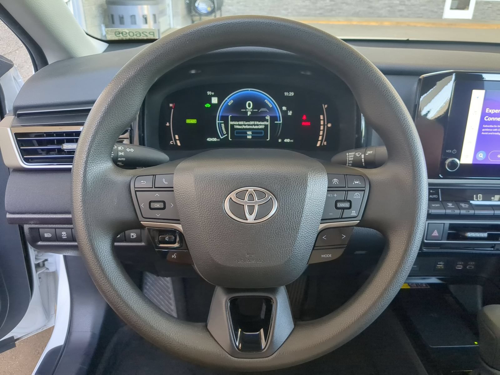 Used 2025 Toyota Camry LE FWD image 15