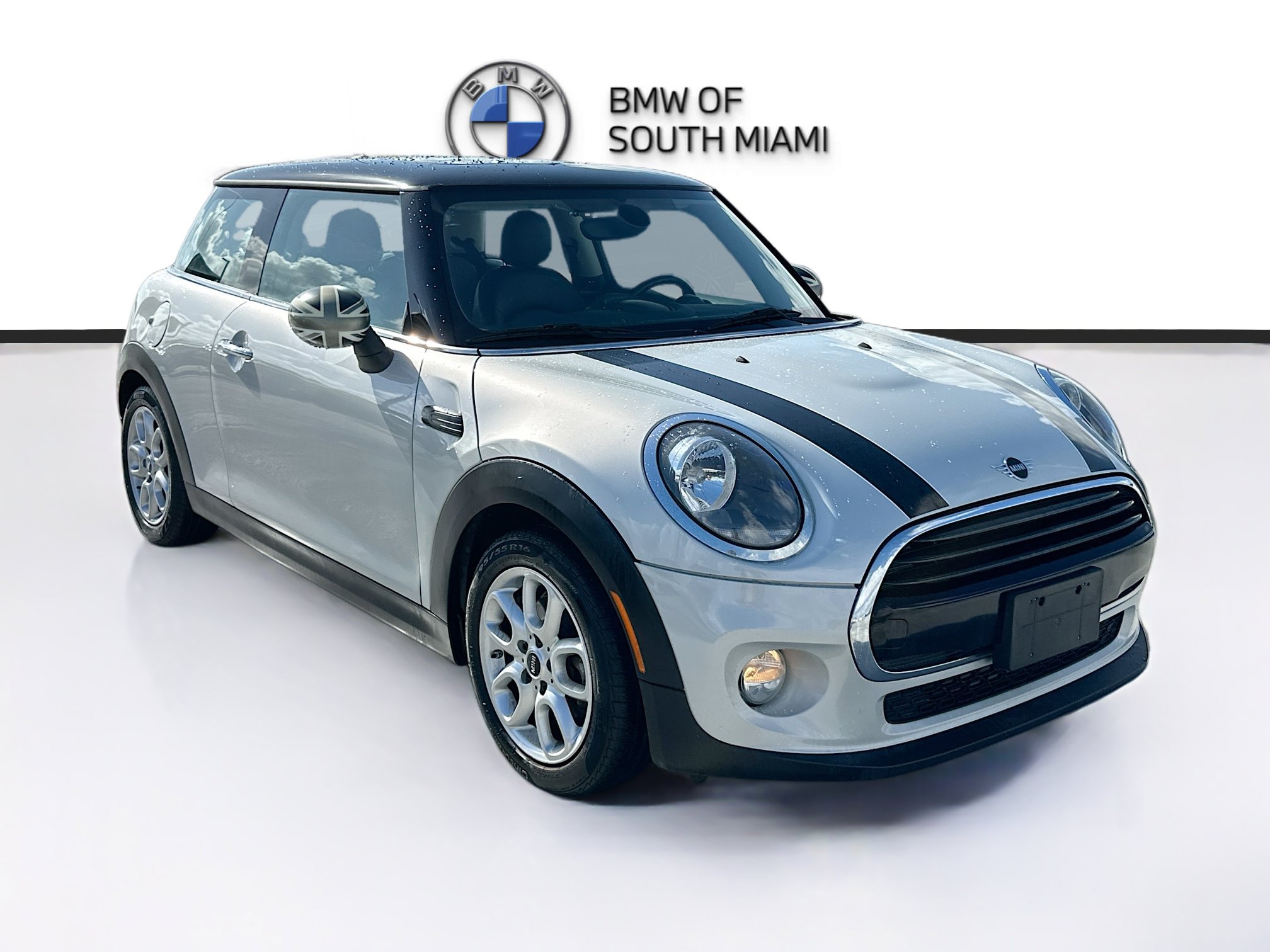 Used 2019 MINI Cooper 2-Door Hardtop FWD image 1