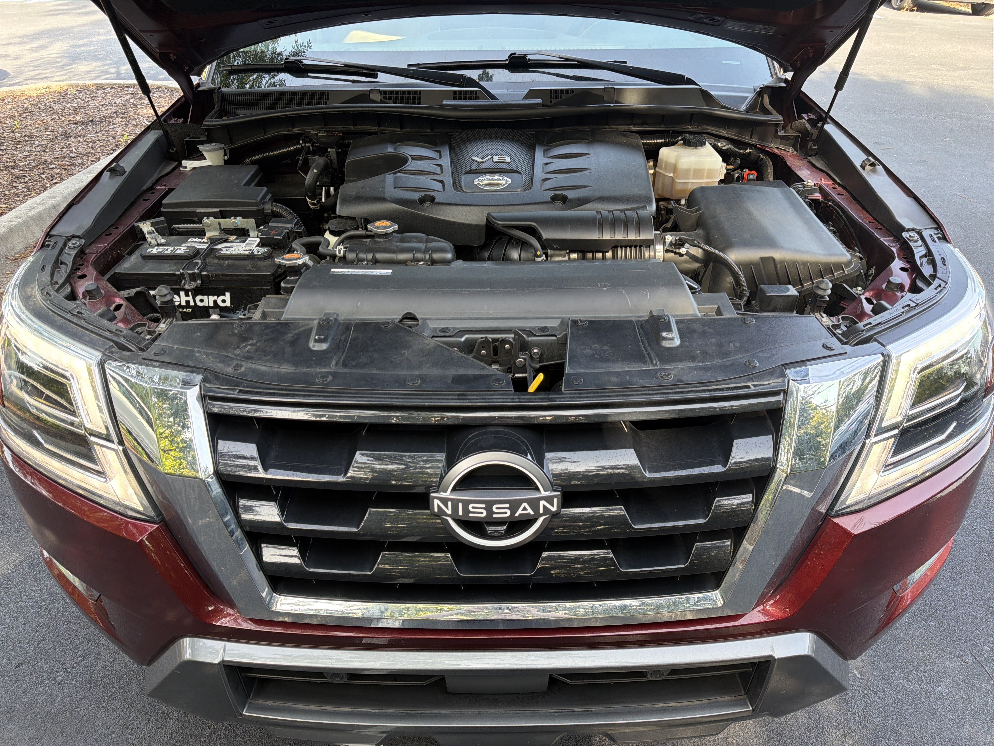 Used 2022 Nissan Armada Platinum w/ Captain's Chairs Package RWD image 36