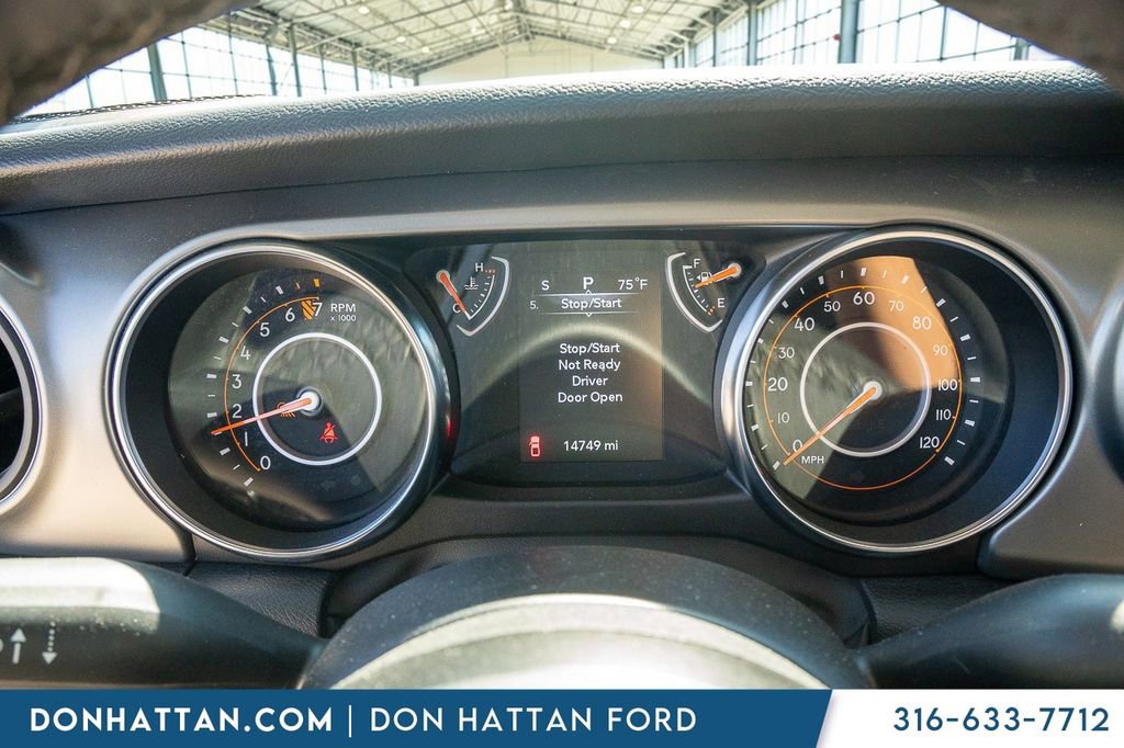 Used 2023 Jeep Gladiator Sport image 7