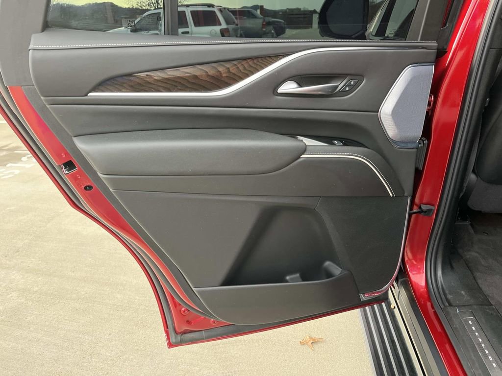 Certified 2024 Cadillac Escalade Sport Platinum w/ Heavy-Duty Trailer Package image 19