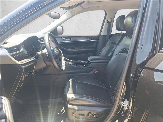 Used 2022 Jeep Grand Cherokee Limited RWD image 15