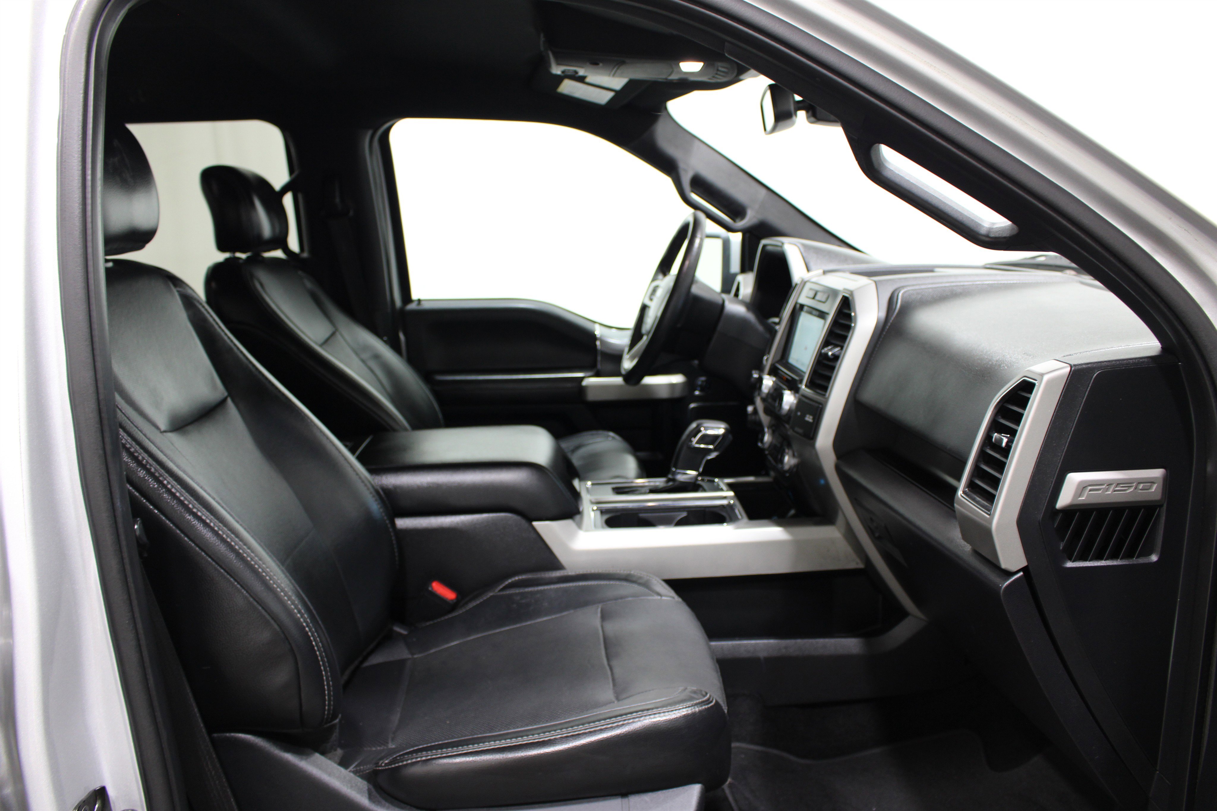 Used 2017 Ford F150 Lariat w/ Equipment Group 502A Luxury RWD image 24