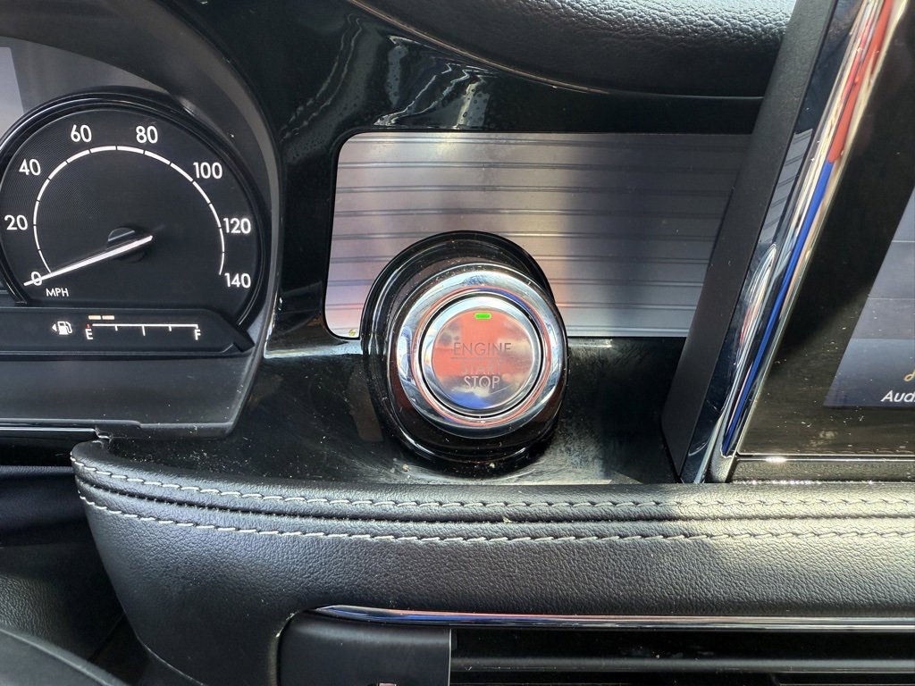 Used 2022 Lincoln Corsair AWD w/ Equipment Group 101A image 22