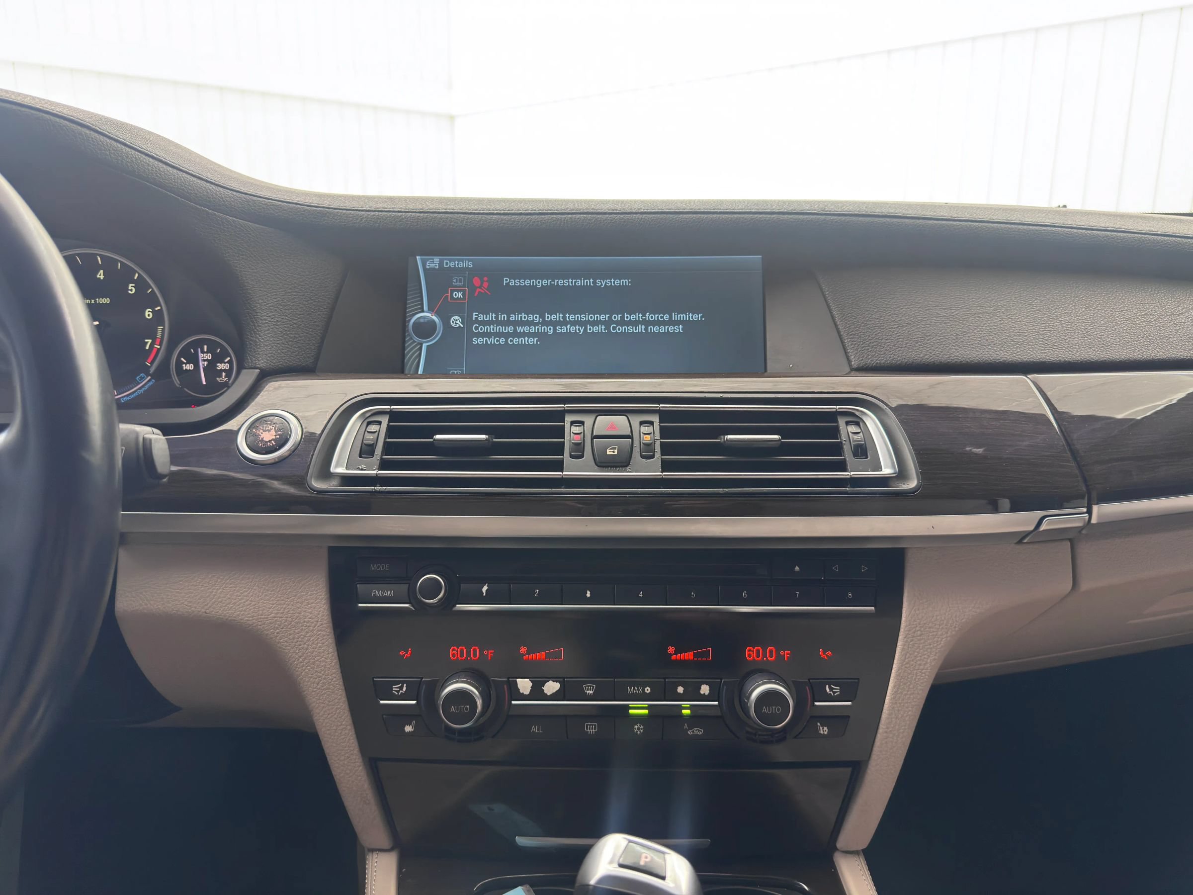 Used 2011 BMW 750i RWD image 17