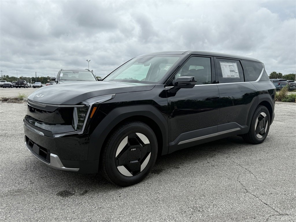 New 2026 Kia EV9 Light image 8