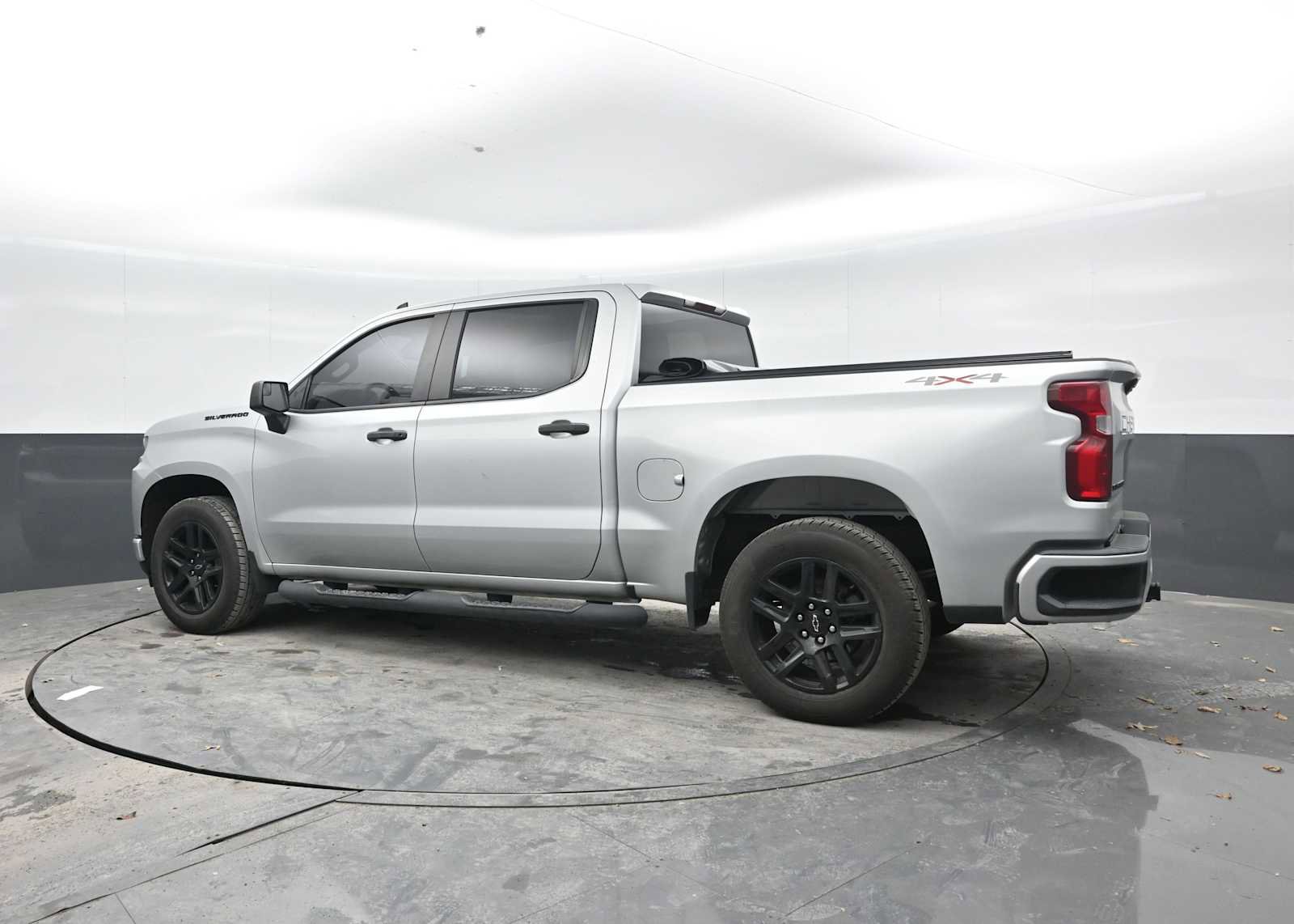 Used 2020 Chevrolet Silverado 1500 Custom w/ Rally Edition image 2