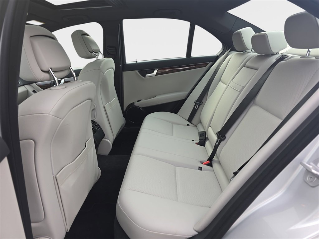 Used 2013 Mercedes-Benz C 250 Sedan image 13