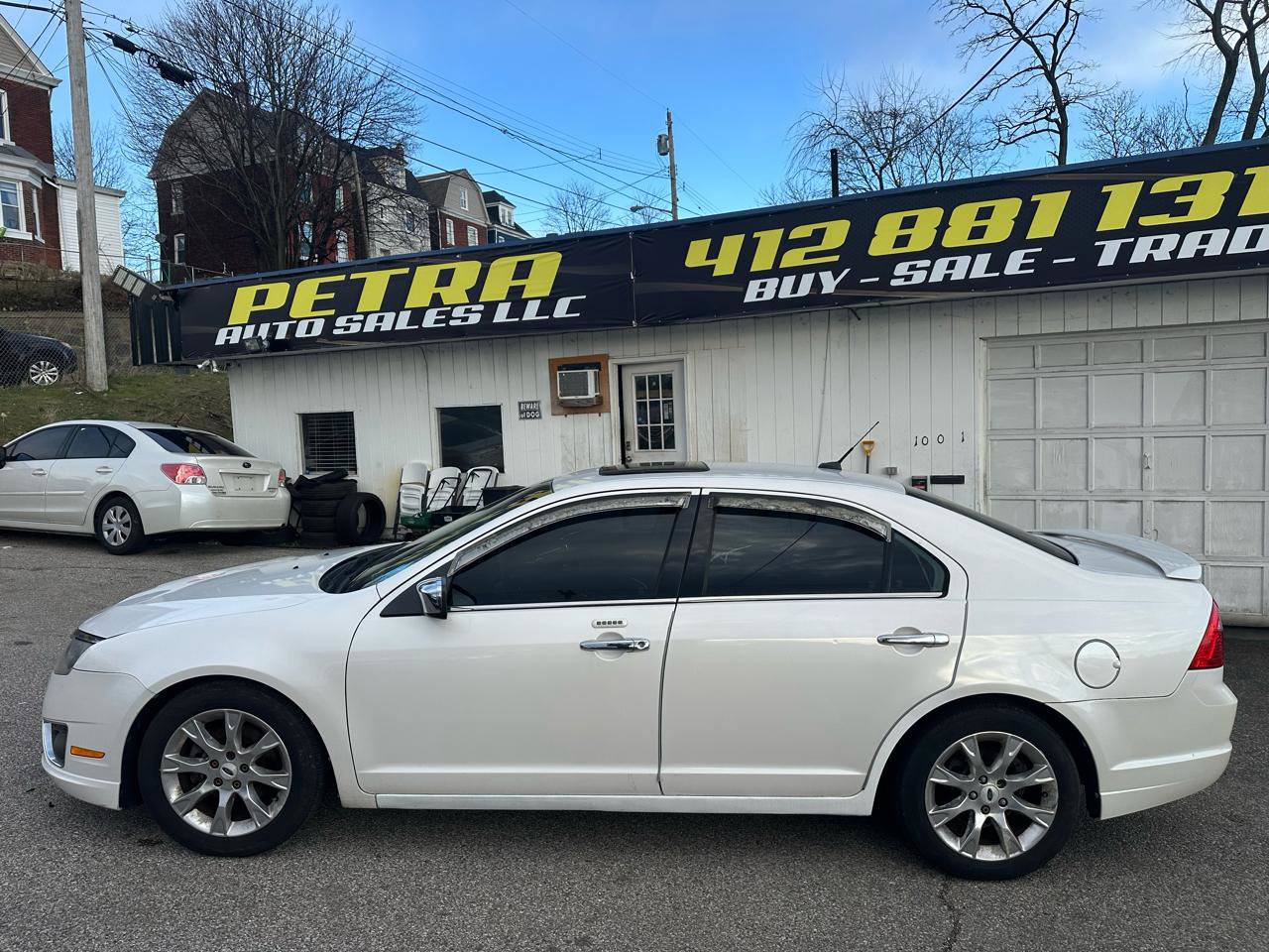 Used 2011 Ford Fusion SEL w/ 302A Rapid Spec Order Code image 4