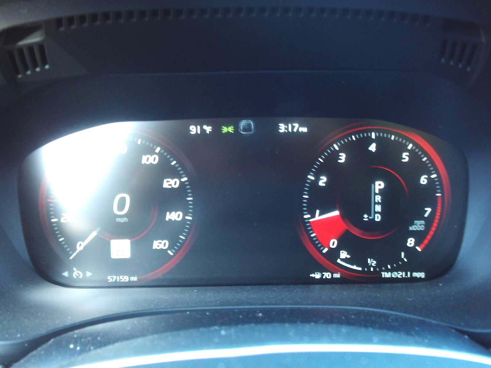 Used 2021 Volvo XC60 T6 Momentum AWD/4WD image 9