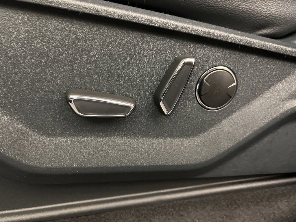 New 2025 Ford F150 Lightning Lariat image 27