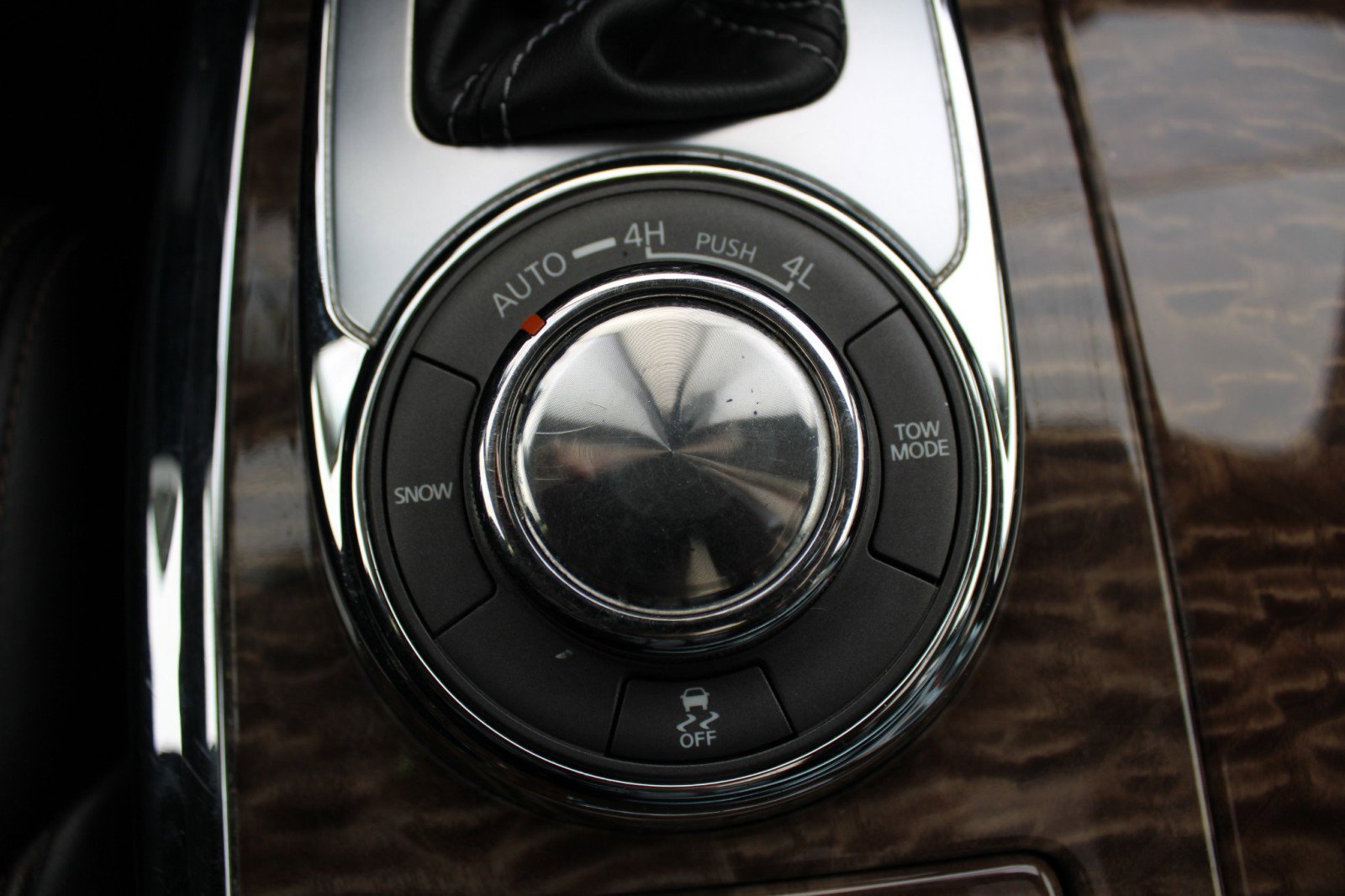 Used 2018 Nissan Armada SL w/ Moonroof Package image 18