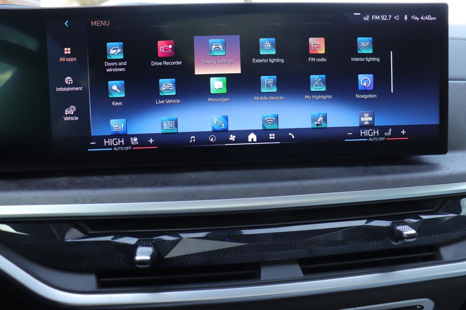 Certified 2024 BMW X5 xDrive40i w/ Premium Package image 37