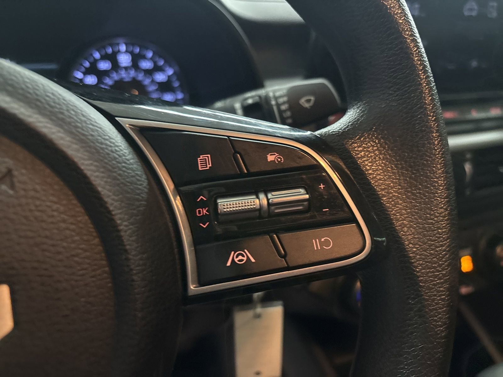 Used 2023 Kia Forte LXS w/ LXS Technology Package image 13