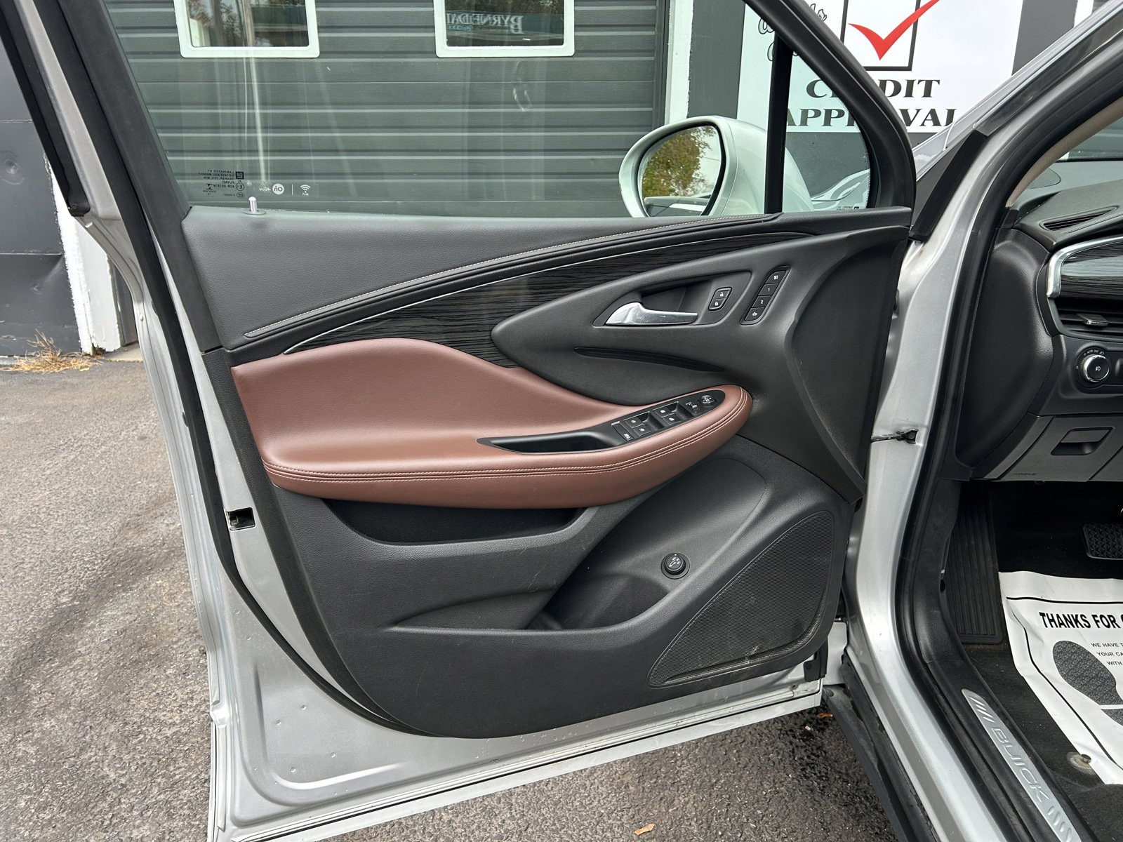 Used 2017 Buick Envision Essence image 23