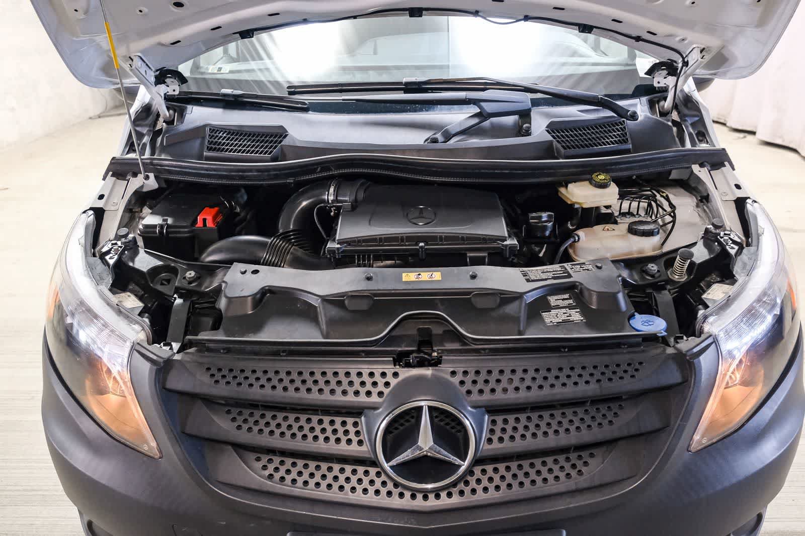 Used 2021 Mercedes-Benz Metris image 32