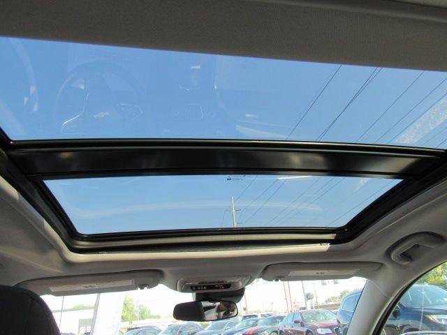 Used 2024 Chevrolet Malibu LT image 27