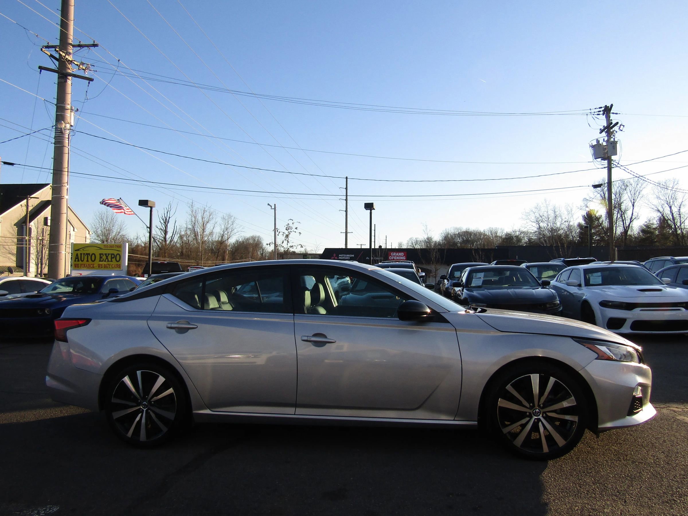 Used 2021 Nissan Altima 2.5 SR FWD image 7