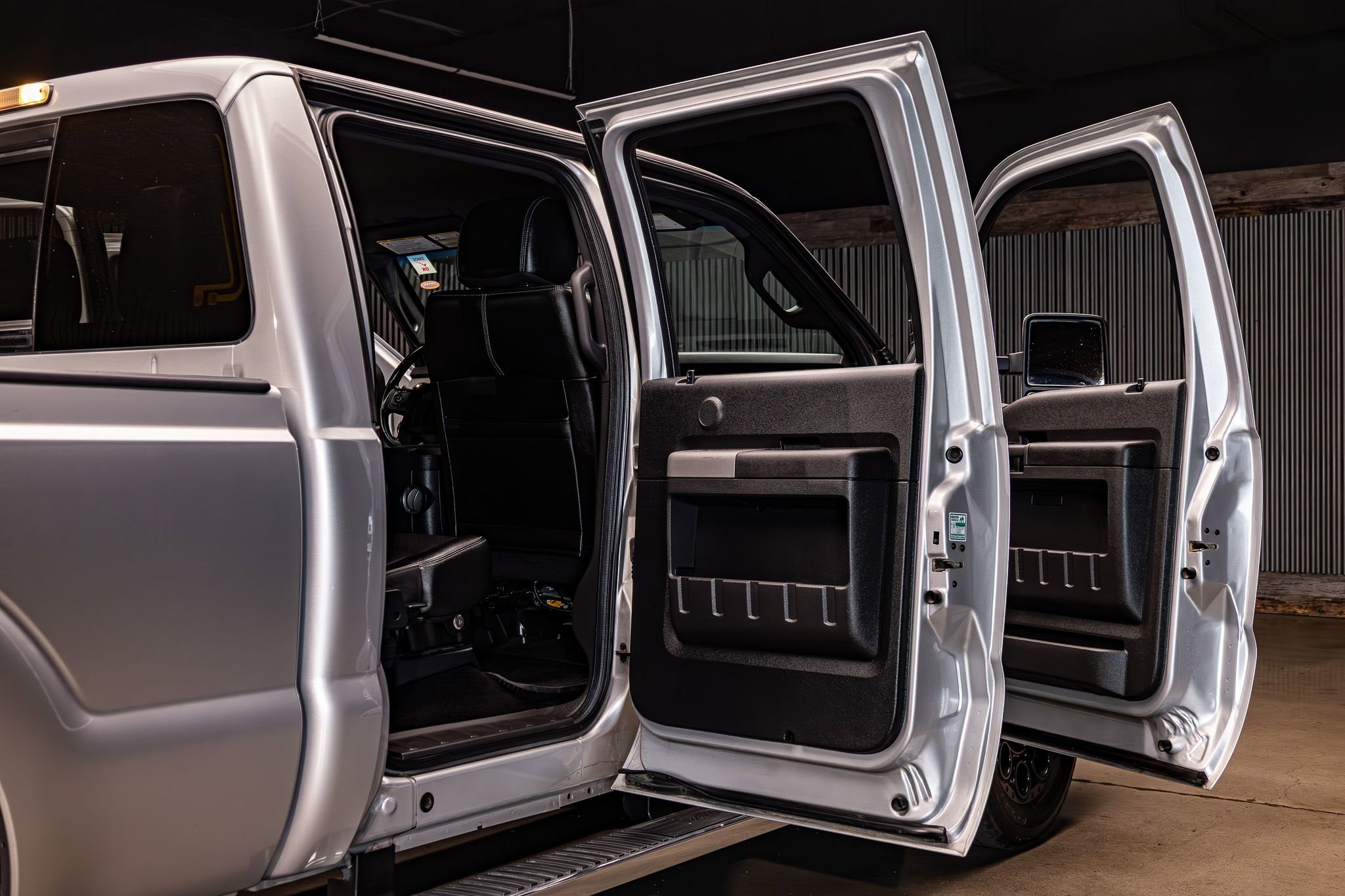 Used 2013 Ford F250 Lariat w/ Chrome Pkg image 29