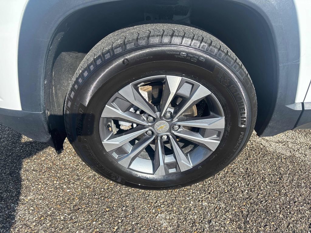 Used 2025 Chevrolet Equinox LT w/ Convenience Package II AWD/4WD image 32