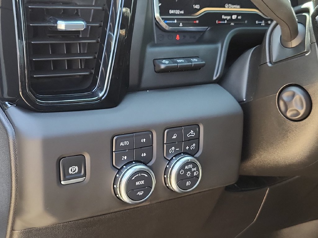Used 2025 GMC Sierra 1500 AT4 w/ AT4 Premium Package AWD/4WD image 18