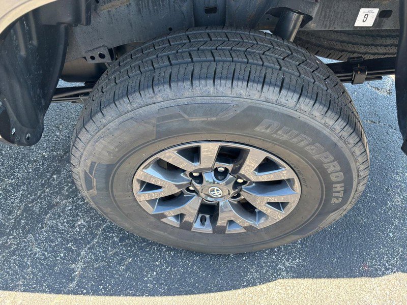 Certified 2023 Toyota Tacoma SR5 AWD/4WD image 8