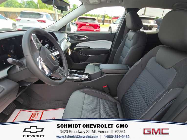 New 2026 Chevrolet Trax LT w/ Driver Confidence Package FWD image 12