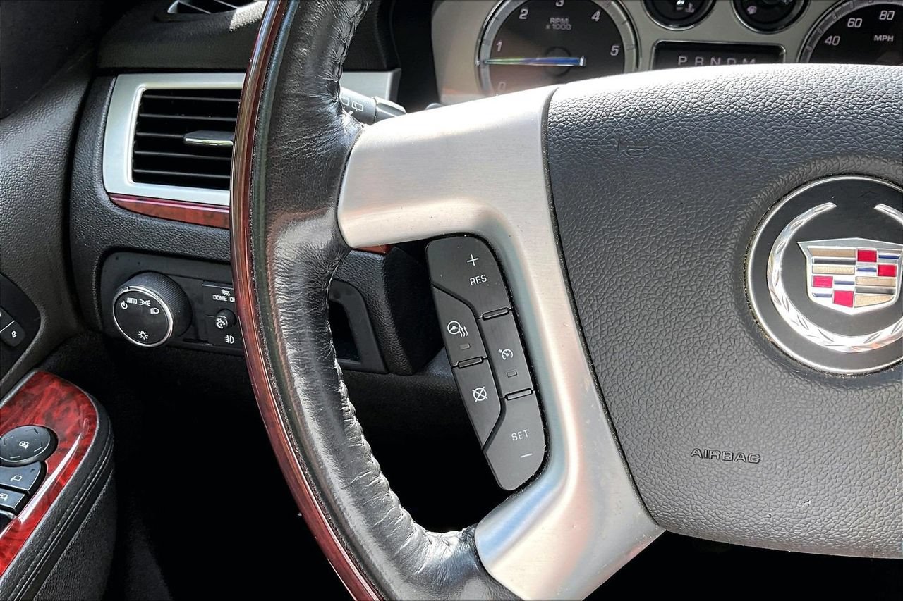 Used 2014 Cadillac Escalade Premium AWD/4WD image 30