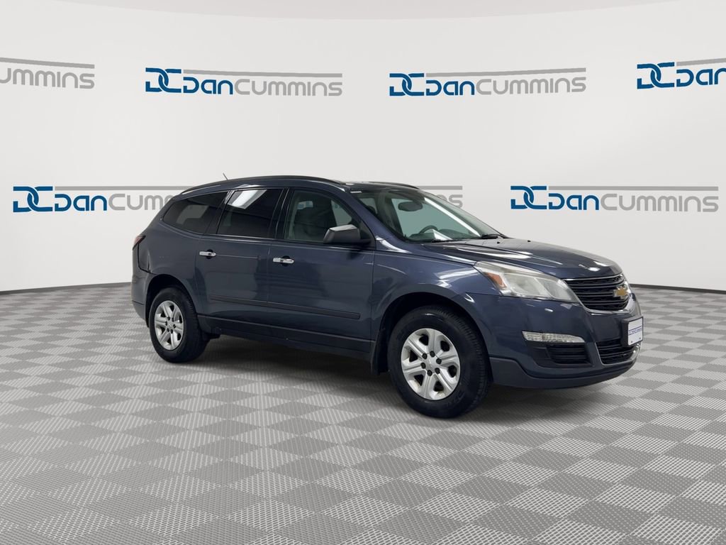 Used 2014 Chevrolet Traverse LS FWD image 2