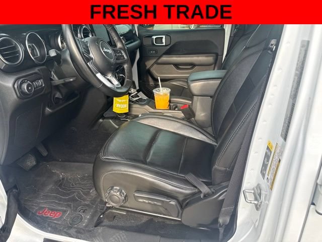 Used 2022 Jeep Wrangler Unlimited Sahara AWD/4WD image 13