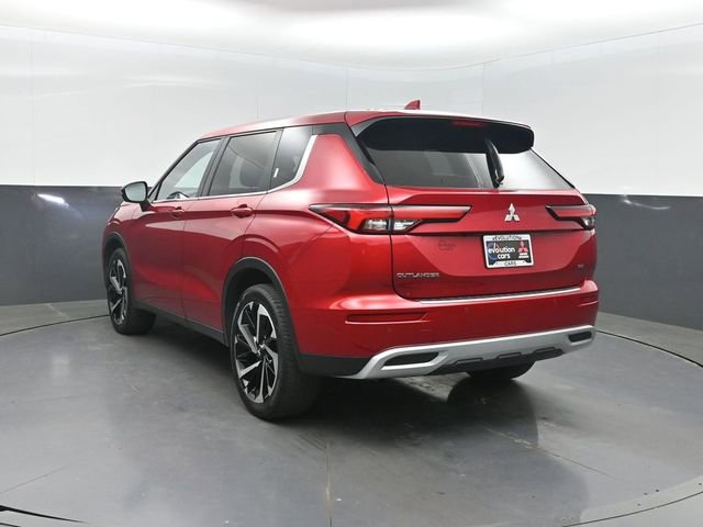 Used 2024 Mitsubishi Outlander SE FWD image 3