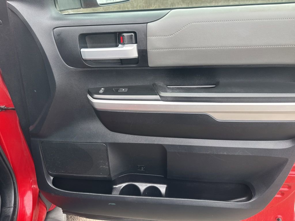 Used 2014 Toyota Tundra Limited w/ Limited Premium Package image 19