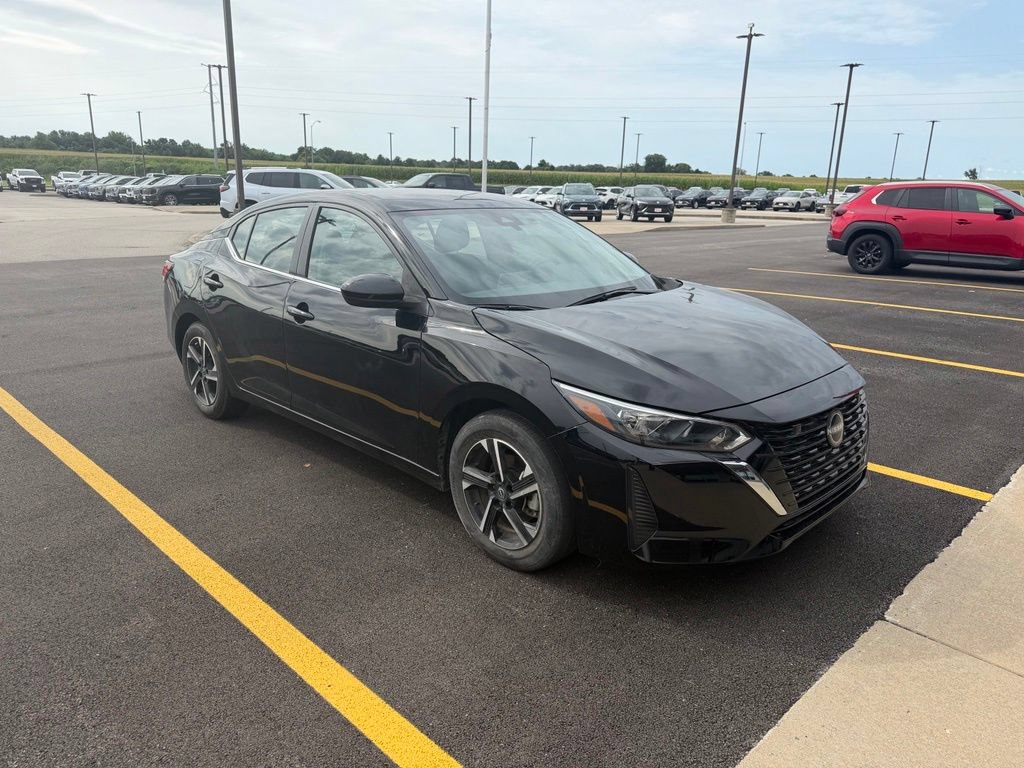 Used 2025 Nissan Sentra SV FWD image 2