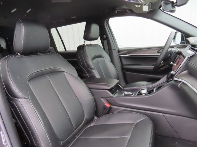 New 2026 Jeep Grand Cherokee L Limited image 25