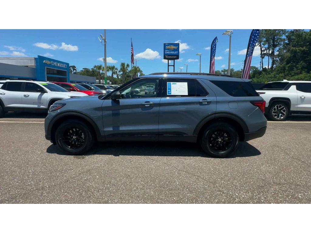 Used 2025 Ford Explorer Active RWD image 5