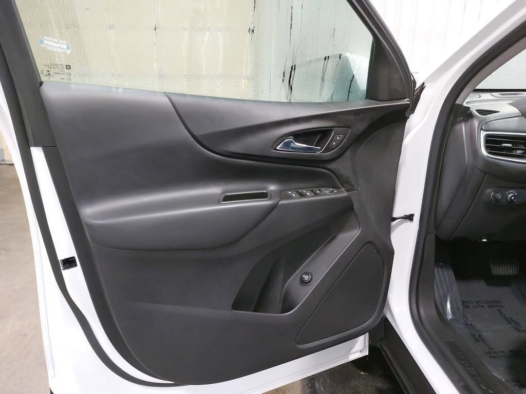 Used 2022 Chevrolet Equinox LT AWD/4WD image 28