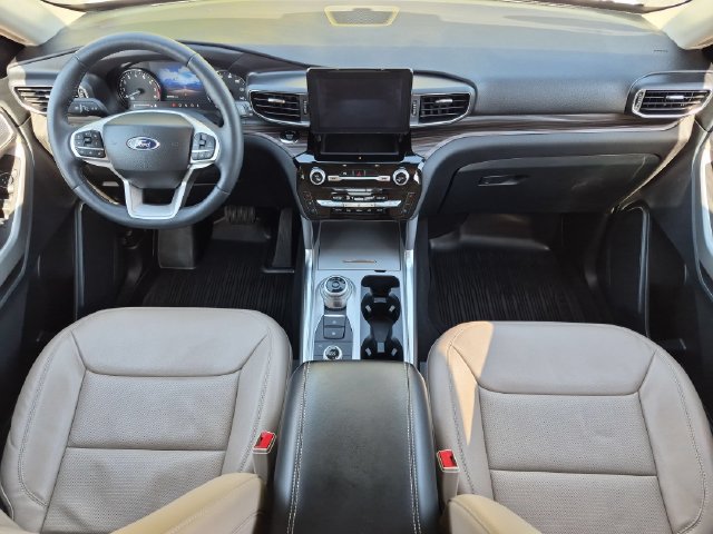 Used 2023 Ford Explorer Limited w/ Equipment Group 301A AWD/4WD image 13