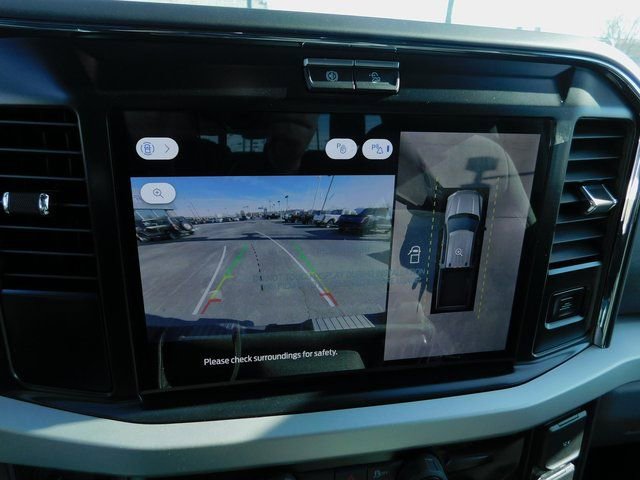 New 2026 Ford F250 XLT w/ XLT Premium Package image 31