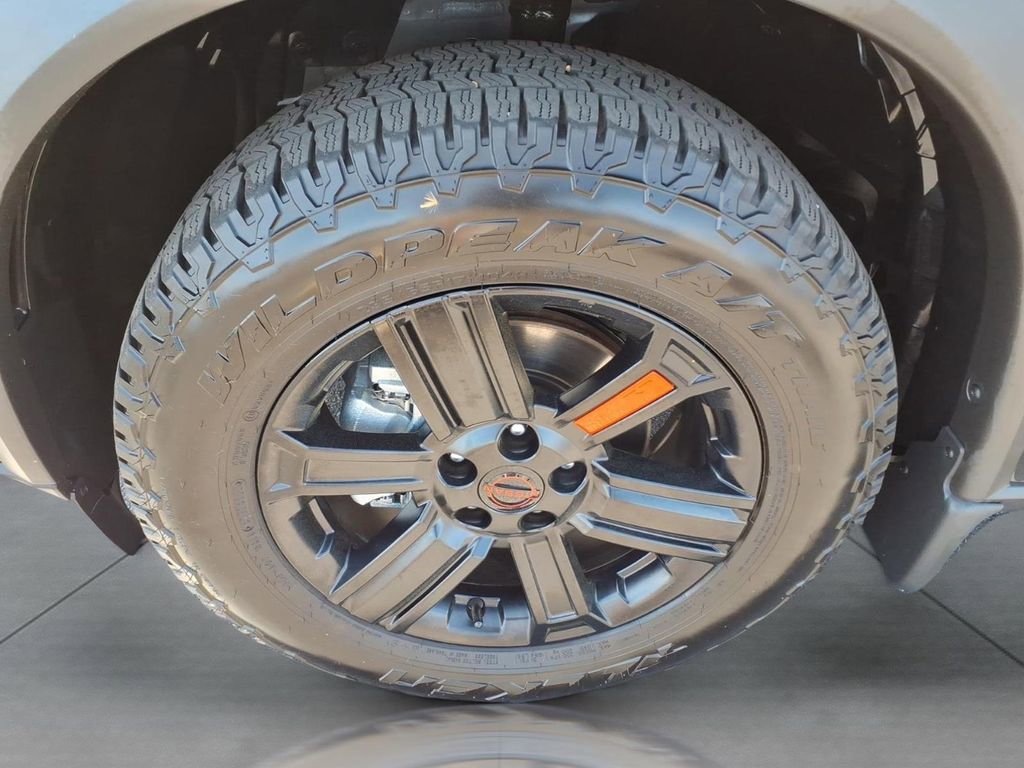 Used 2025 Nissan Rogue SV image 9