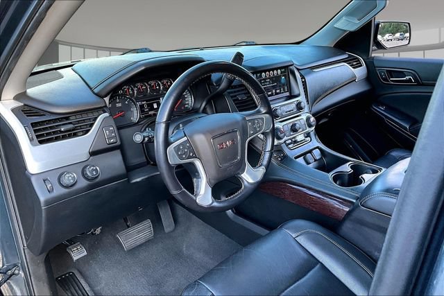 Used 2020 GMC Yukon SLT w/ Premium Edition AWD/4WD image 16