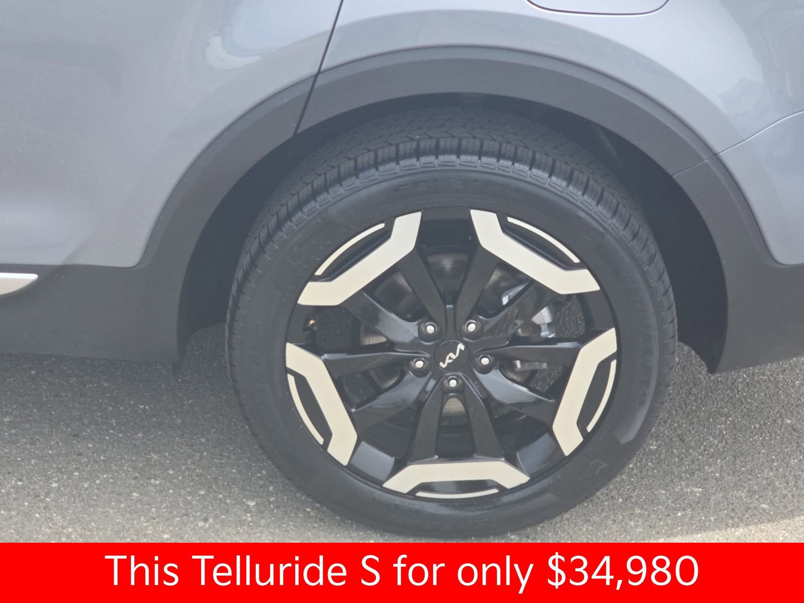 Used 2025 Kia Telluride S AWD/4WD image 43